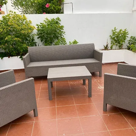 Baleal Surf & Wild Beach House Guest house Ferrel (Leiria)